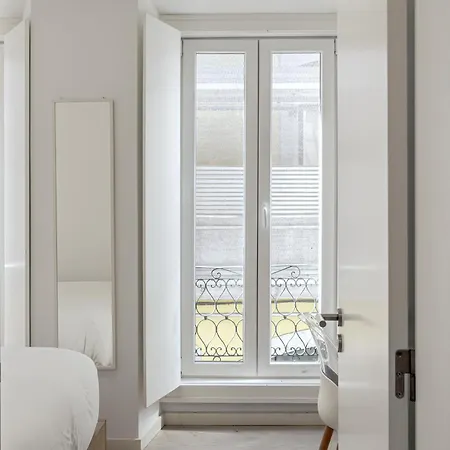 Downtown Modern By Homing Apartament *