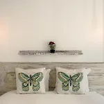 Downtown Modern By Homing Apartment