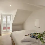 Downtown Modern By Homing Apartment