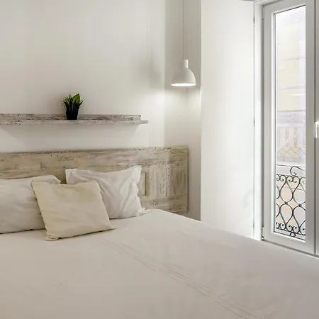 Apartment Downtown Modern By Homing