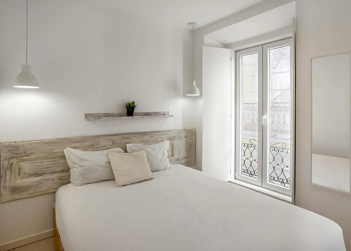 Apartment Downtown Modern By Homing