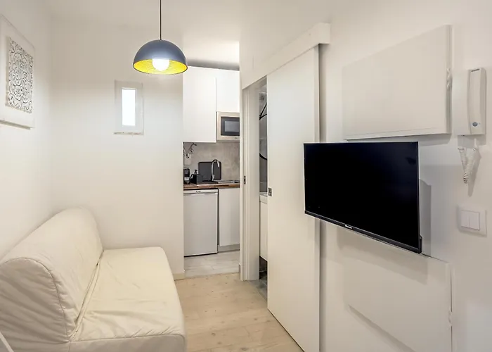 Apartment Downtown Modern By Homing *