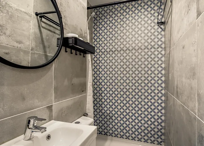 Apartment Downtown Modern By Homing