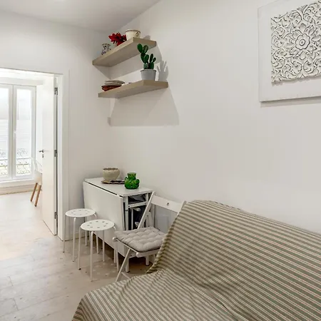 דירה Downtown Modern By Homing