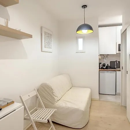 דירה Downtown Modern By Homing