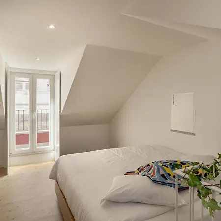 Downtown Modern By Homing Apartman