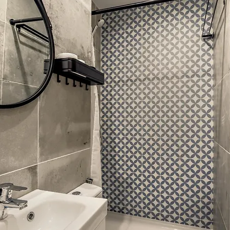 Apartman Downtown Modern By Homing